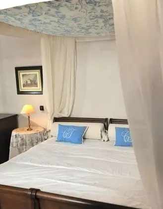 Classic Tek Büyük Yataklı Oda