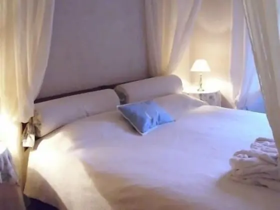 Classic Tek Büyük Yataklı Oda