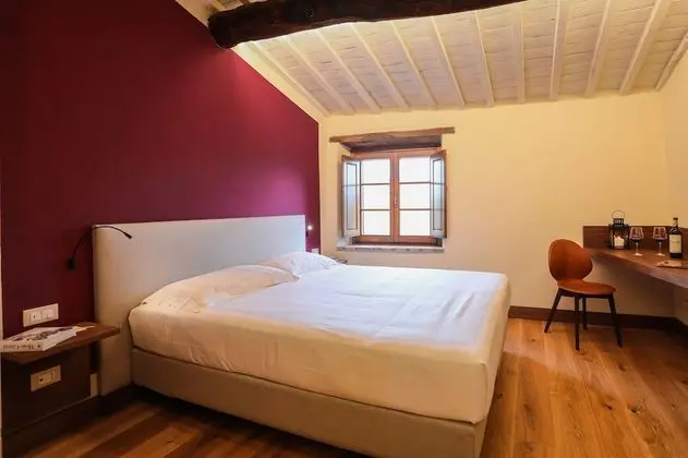 Superior Tek Büyük Yataklı Oda (Castello La Leccia)