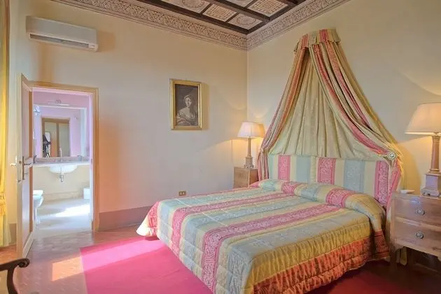 Panoramic Apart Daire, Birden Çok Yatak Odası (Castello Leopoldo)