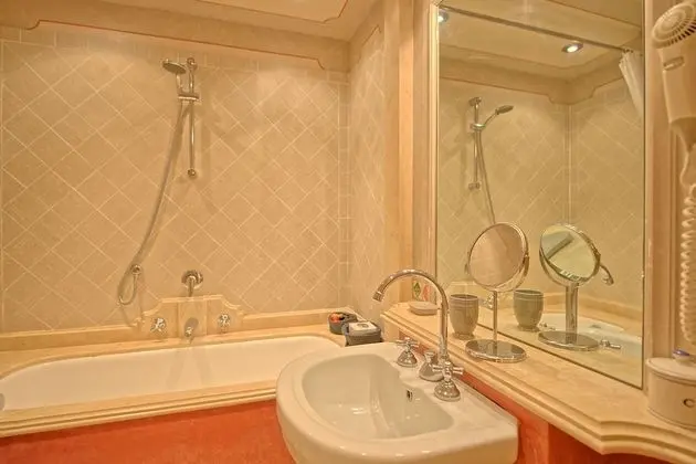 Panoramic Apart Daire, Birden Çok Yatak Odası (Castello Leopoldo)