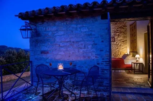 Deluxe Tek Büyük Yataklı Oda, Sıcak Su Küveti