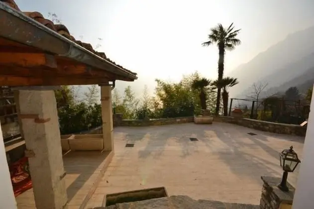 Panoramic Villa, 4 Yatak Odası, Göl Manzaralı, Göl Kenarı