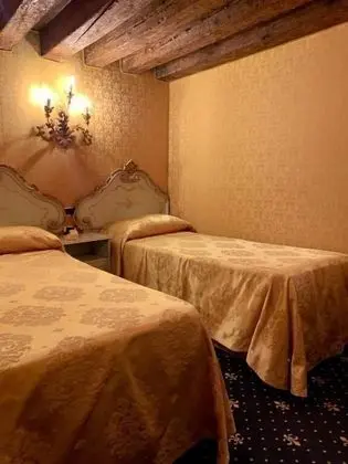 İki Ayrı Yataklı Oda