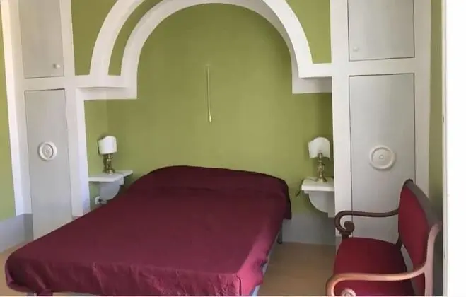 Comfort Tek Büyük Yataklı Oda