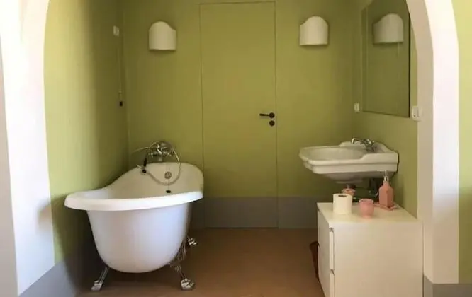 Comfort Tek Büyük Yataklı Oda