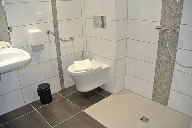 Üç Kişilik Oda, 3 Tek Kişilik Yatak