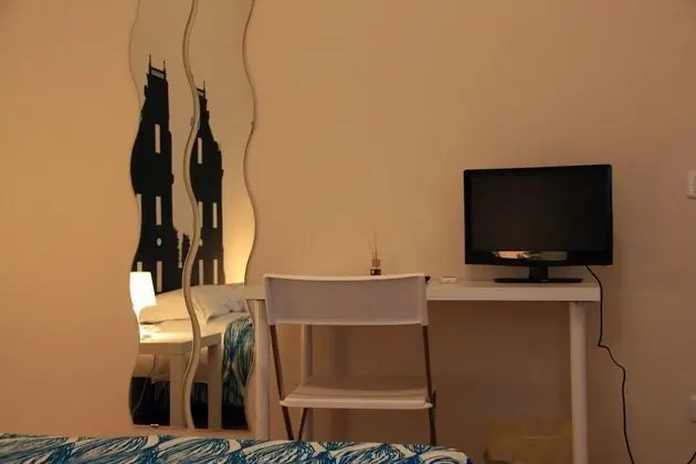 Tek Büyük Yataklı Oda, Ortak Banyo