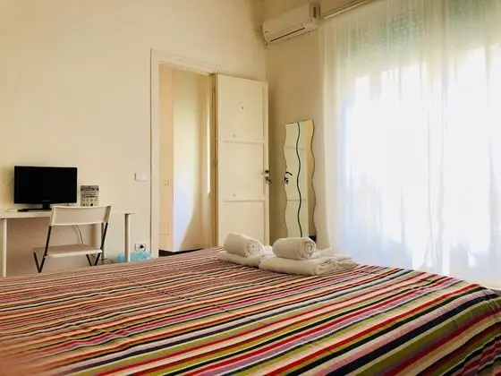 Tek Büyük Yataklı Oda, Ortak Banyo