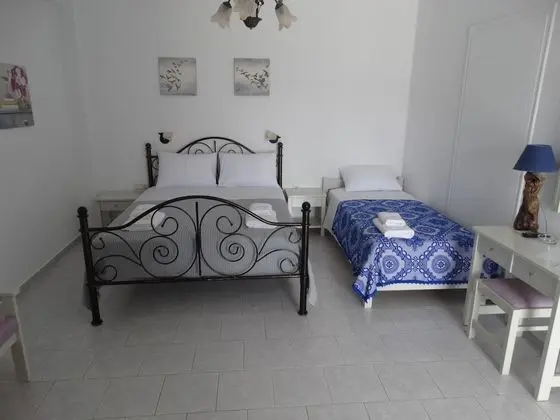 Economy Triple Room, Sea View