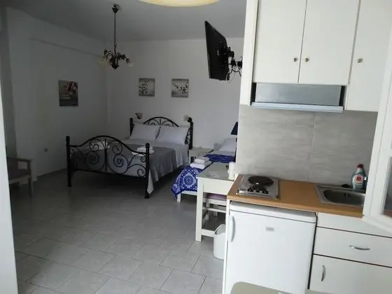 Economy Triple Room, Sea View