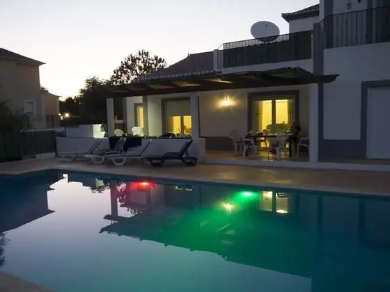Villa, 4 Yatak Odası, Şömine