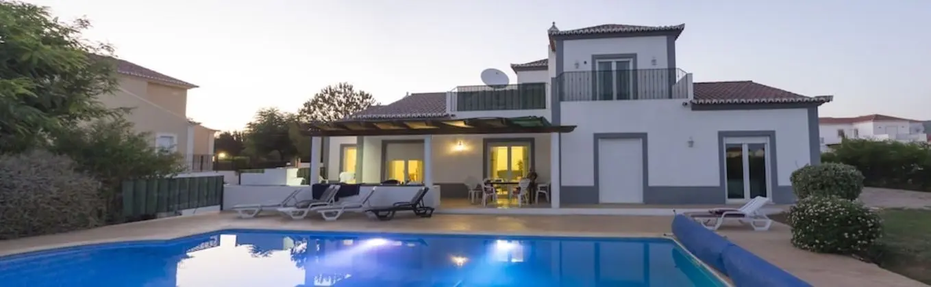 Villa, 4 Yatak Odası, Şömine