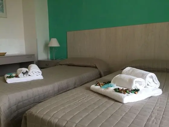 Tek Büyük veya İki Ayrı Yataklı Oda