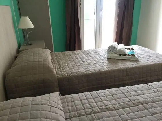 Tek Büyük veya İki Ayrı Yataklı Oda