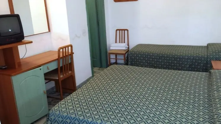 Standard Üç Kişilik Oda