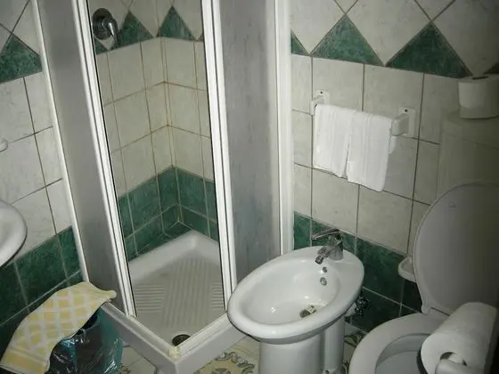 Standard Üç Kişilik Oda