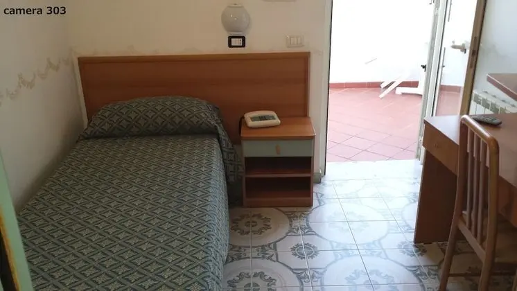 Tek Kişilik Oda