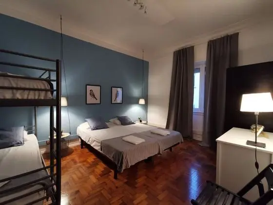 Dört Kişilik Oda, Ortak Banyo