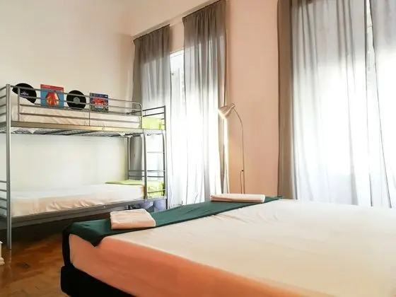 Dört Kişilik Oda, Ortak Banyo