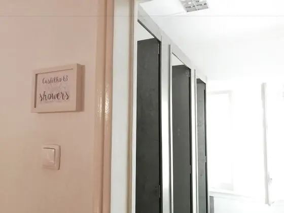 Dört Kişilik Oda, Ortak Banyo