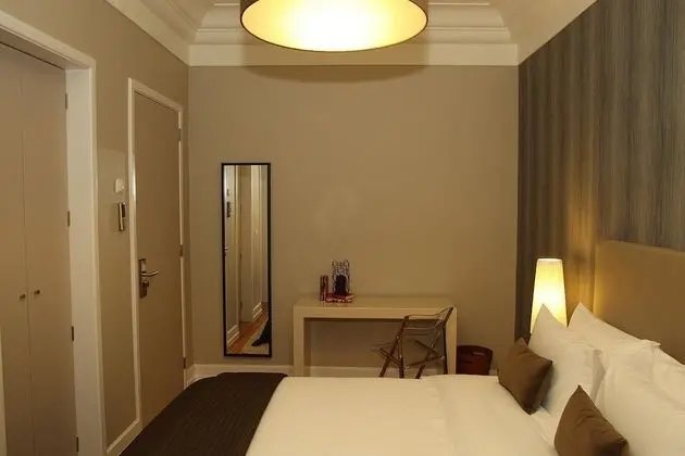 Standard Tek Büyük Yataklı Oda