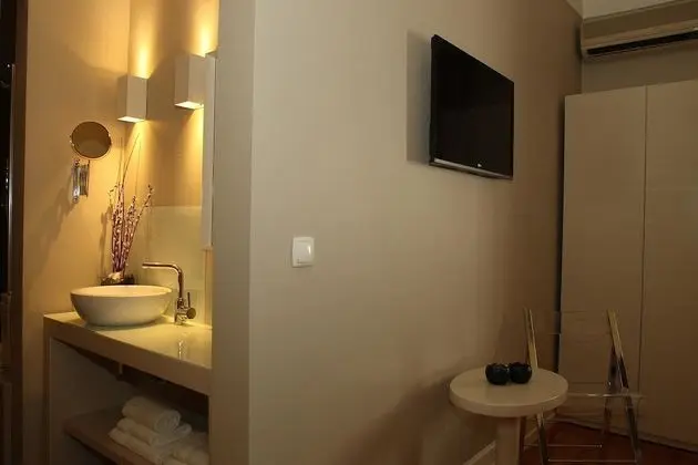 Standard Tek Büyük Yataklı Oda