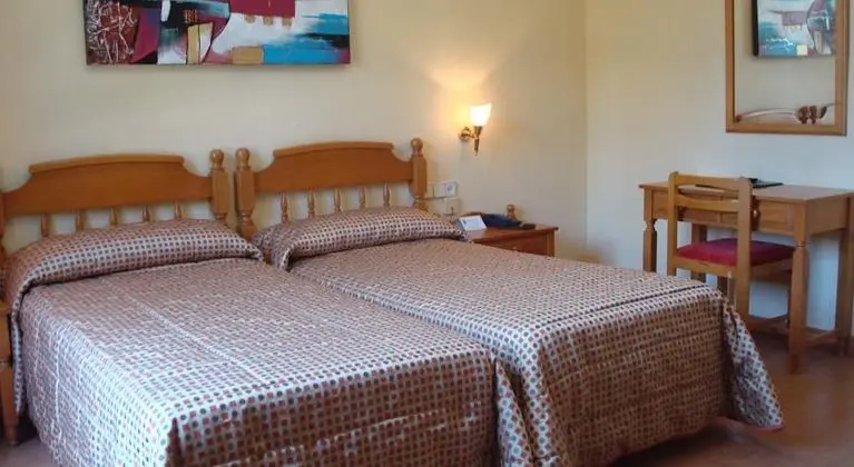 1 Çift Kişilik Veya 2 Tek Kişilik Yatak Standard