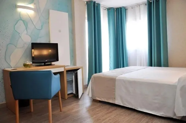1 Çift Kişilik Veya 2 Tek Kişilik Yatak Premium