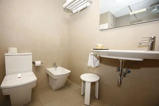 Superior İki Ayrı Yataklı Oda, Teras, Kısmi Deniz Manzaralı