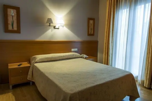 Tek Büyük Yataklı Oda (1 double or 2 single beds)