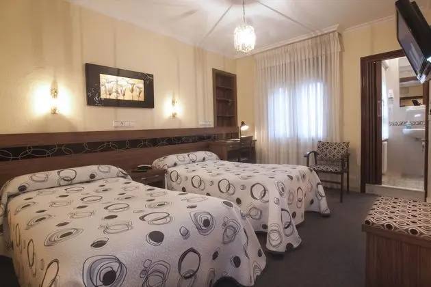 Standard Tek Büyük Yataklı Oda