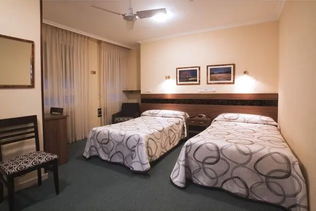 Standard Tek Büyük Yataklı Oda