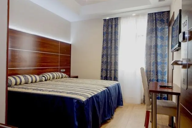 Tek Büyük Yataklı Oda