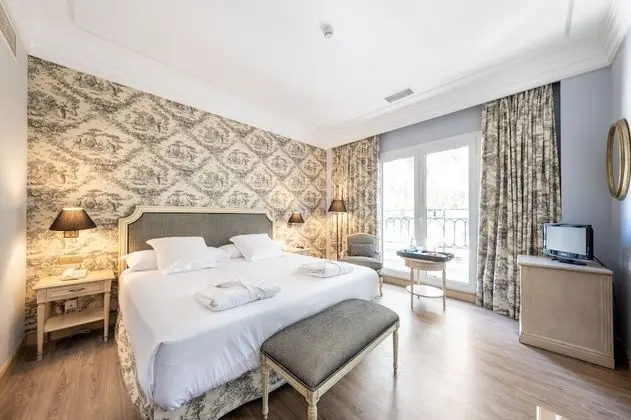 Junior Süit (with Living Room)