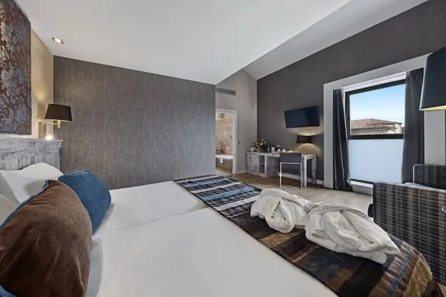 Deluxe Tek Büyük Yataklı Oda