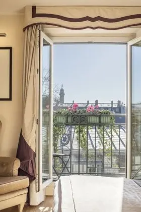 Deluxe Tek Büyük Yataklı Oda, Balkon