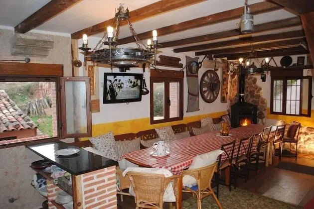 Traditional Ev, Birden Çok Yatak Odası, Dağ Manzaralı