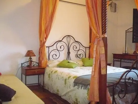 Tek Büyük veya İki Ayrı Yataklı Oda