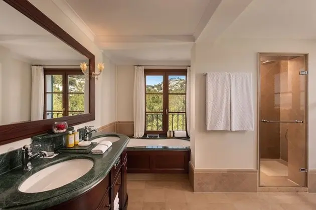 Deluxe Süit, 1 Yatak Odası, Balkon, Deniz Manzaralı