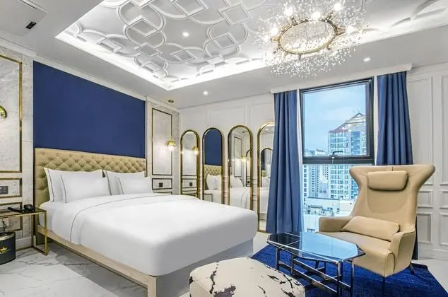 Signature Suite (No Parking)