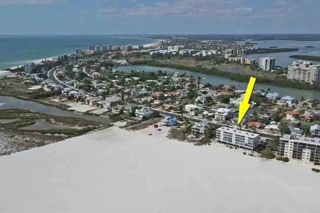 Daire (Castle Beach 402)