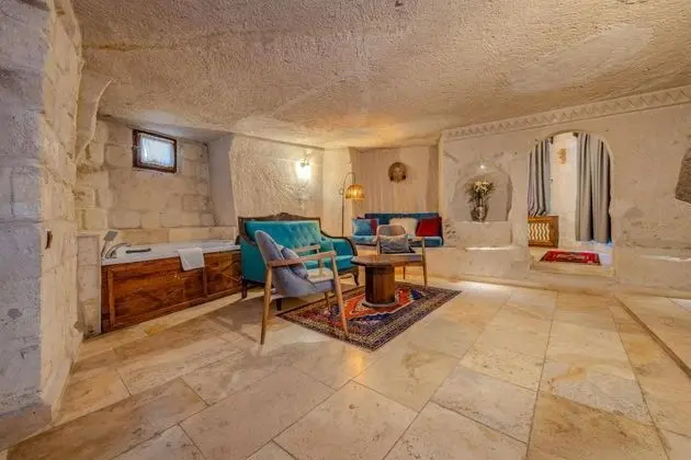 King Cave Suite, Vadi Manzaralı, Jakuzili ve Balkonlu