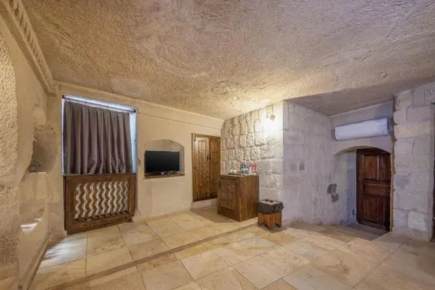 King Cave Suite, Vadi Manzaralı, Jakuzili ve Balkonlu
