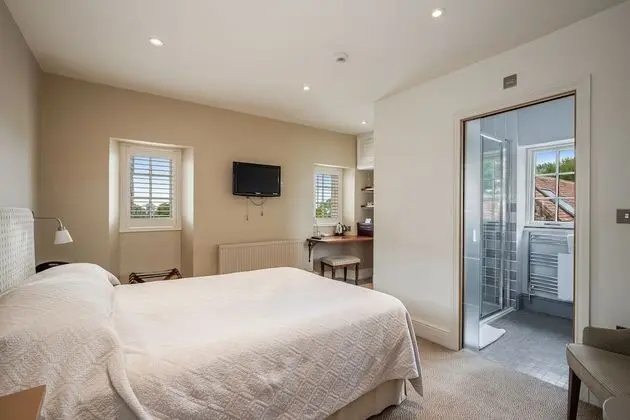 Standard Tek Büyük Yataklı Oda