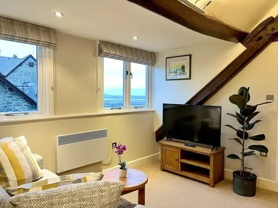 Signature Tek Büyük veya İki Ayrı Yataklı Oda, Banyolu/Duşlu, Deniz Manzaralı (Room 3 Caernarvon)