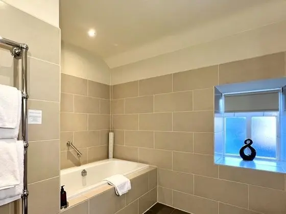 Signature Tek Büyük veya İki Ayrı Yataklı Oda, Banyolu/Duşlu, Deniz Manzaralı (Room 7 Harlech)