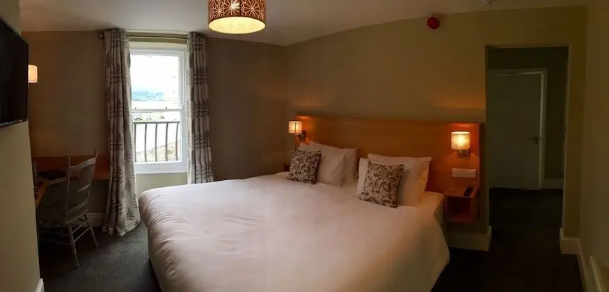 Large Double Room with Bath