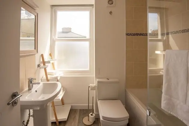 Large Double Room with Bath