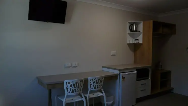 Tek Büyük Yataklı Oda (Upstairs)